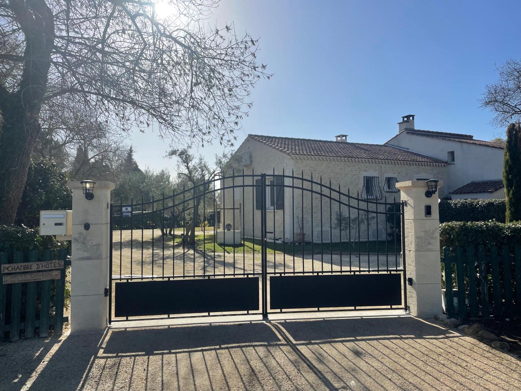 Arles Campagne Location "La Campagn'Arles" Bed & Breakfast Ngoại thất bức ảnh